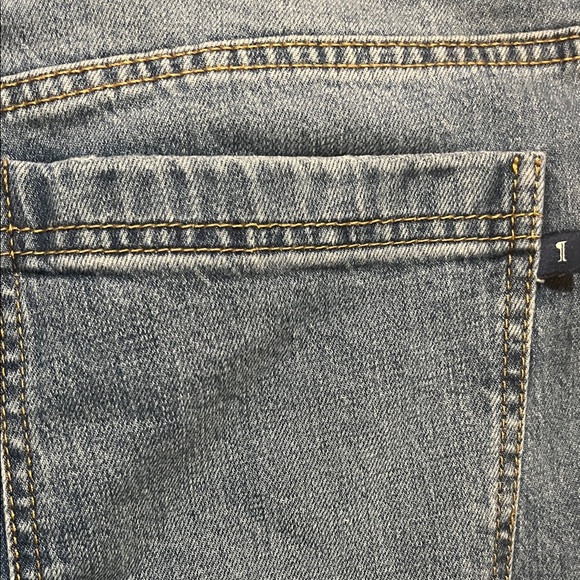 Pilcro Anthro Denim Jeans w/Contrast Stitching Buttons on Bottom Detail Size 32 - Picture 11 of 11
